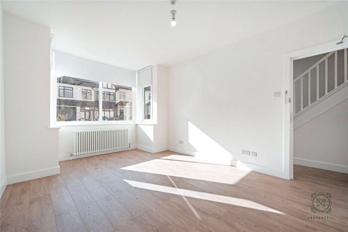 5 Bedroom Terraced House To Rent In Berwick Road, London, N22