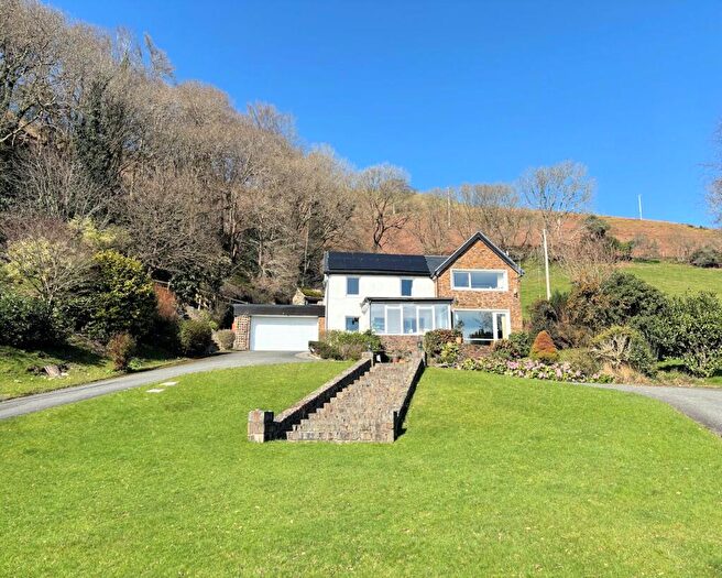 4 Bedroom Detached House For Sale In Sychnant, Aberdyfi, Gwynedd, LL35