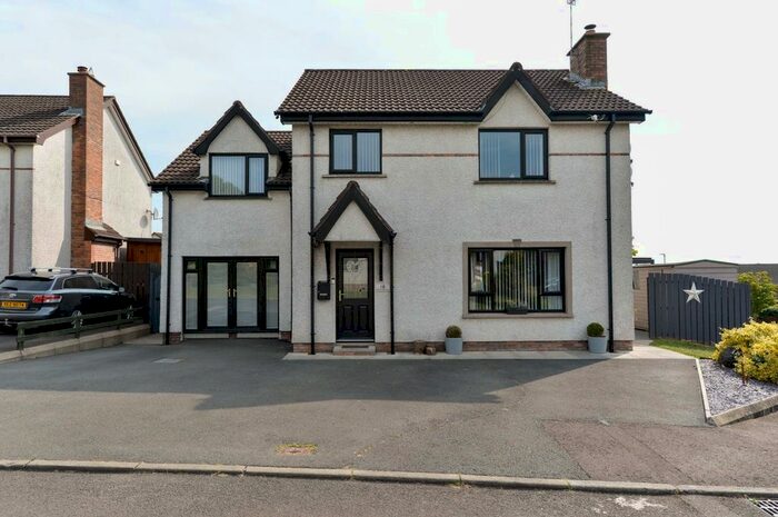 5 Bedroom Detached House For Sale In Brackenridge Green, Carrickfergus, BT38