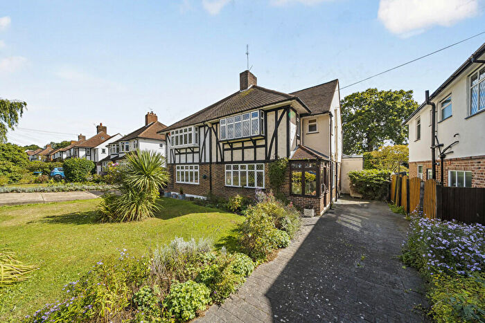 4 Bedroom Semi-Detached House For Sale In Crown Woods Way, London, SE9