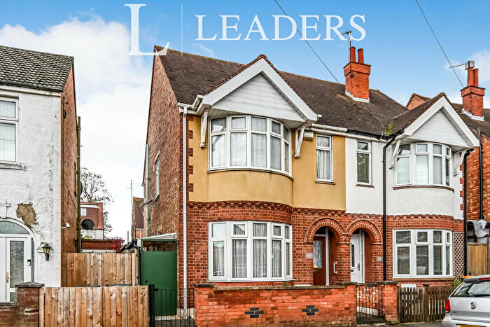 3 Bedroom Semi-Detached House To Rent In Miller Road, Bedford, MK42