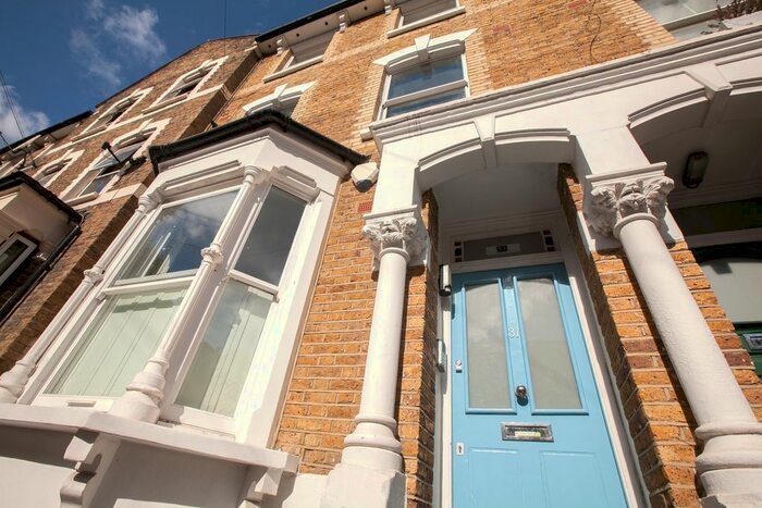 2 Bedroom Flat To Rent In Reighton Road, London, E5