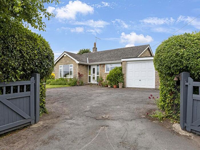 3 Bedroom Detached Bungalow For Sale In Bishops Caundle Sherborne, DT9