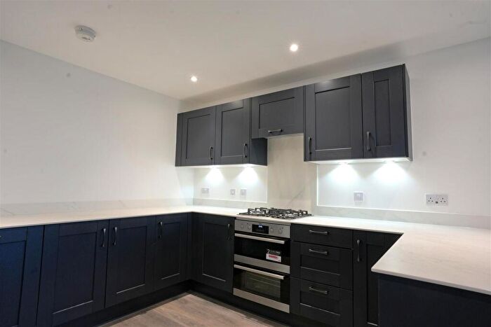 2 Bedroom Flat For Sale In Newlands Place, Seaford, BN25