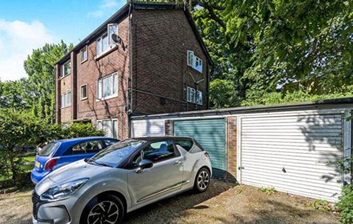 1 Bedroom Flat To Rent In Wrights Hill, Southampton, SO19