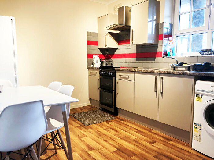 1 Bedroom Flat To Rent In Phoenix Road, London, NW1