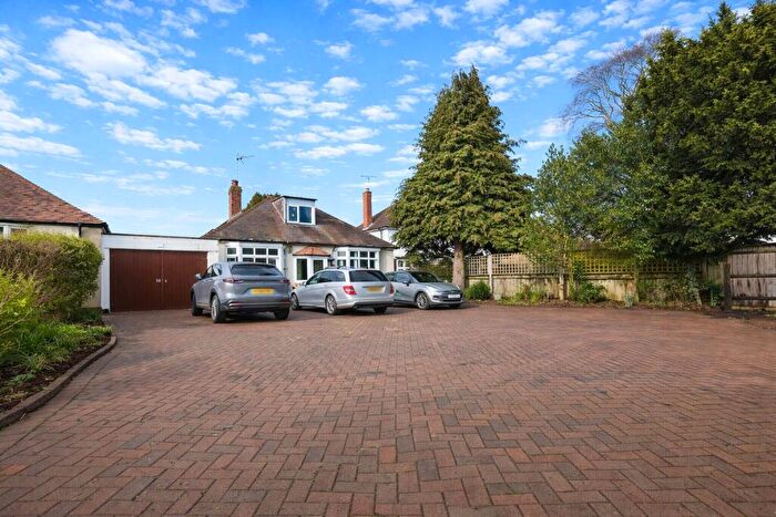 4 Bedroom Bungalow For Sale In Kettering Road, Spinney Hill, Northampton, NN3