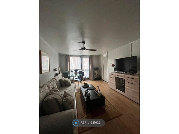 1 Bedroom Flat To Rent In Noel Coward House, London, SW1V