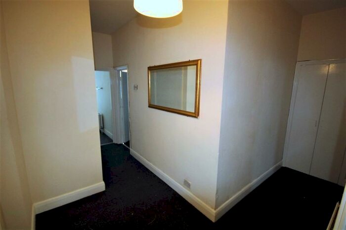 2 Bedroom Flat To Rent In High Road, London, N17