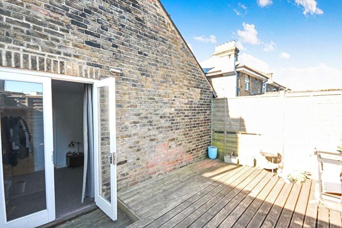 2 Bedroom Flat To Rent In Widmore Road, Bromley, BR1