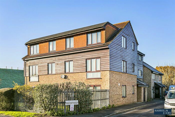 1 Bedroom Flat To Rent In Cornerside, Ashford, TW15