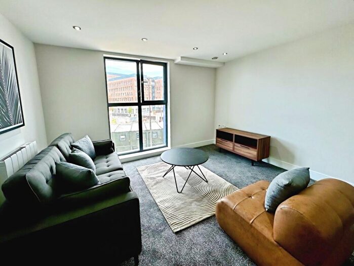 1 Bedroom Flat To Rent In Crown Point Road, Hunslet, Leeds, West Yorkshire, LS10