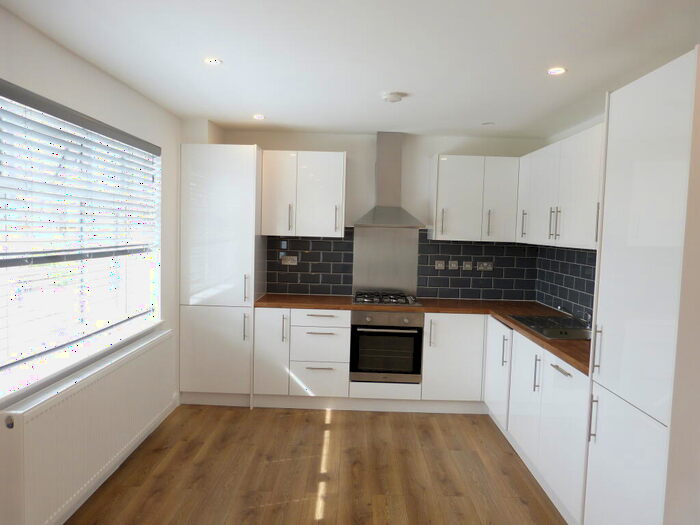 2 Bedroom Flat To Rent In Hendon Way, London, NW2