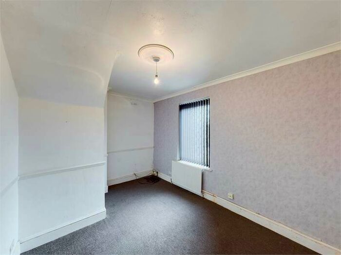 3 Bedroom End Of Terrace House For Sale In Cross Street, Wombwell, Barnsley, South Yorkshire, S73