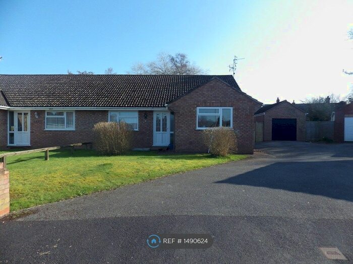 3 Bedroom Bungalow To Rent In Alder Close, Williton, Taunton, TA4
