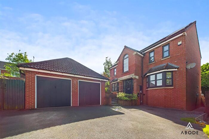 4 Bedroom Detached House For Sale In Coltsfoot Close, Woodville, Swadlincote, DE11