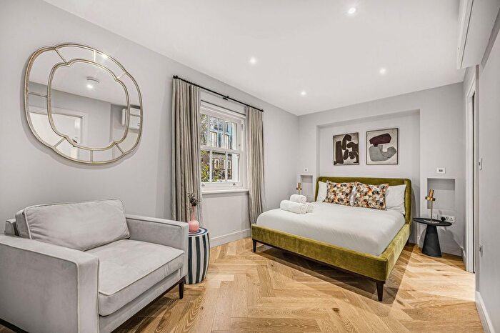 2 Bedroom Flat To Rent In Charlotte Street, Fitzrovia, W1T