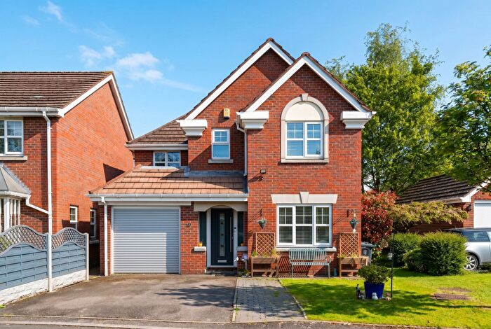 4 Bedroom Detached House For Sale In The Holdens, Hall Green, B28