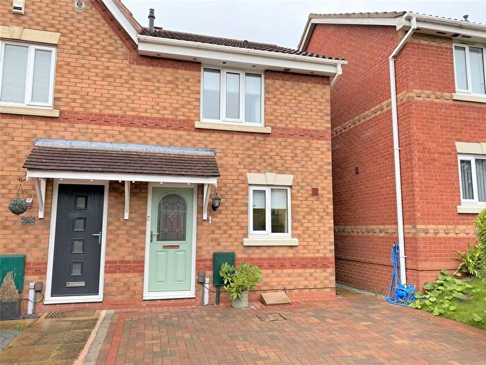 2 Bedroom Semi Detached House To Rent In Low Valley Close, Ketley, TF1