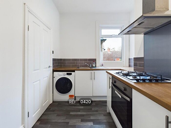 2 Bedroom Apartment To Rent In Park Grove, Princes Avenue, HU5