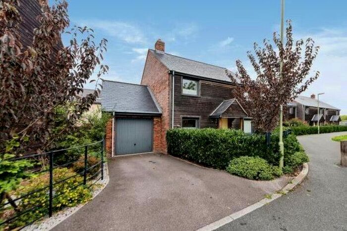 4 Bedroom Detached House To Rent In Angus Way, Waterlooville, PO7