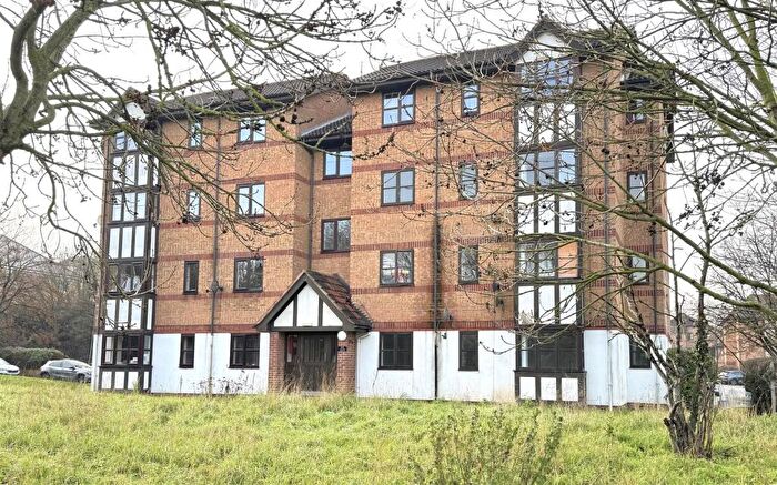 1 Bedroom Flat To Rent In Frobisher Road, Erith, DA8