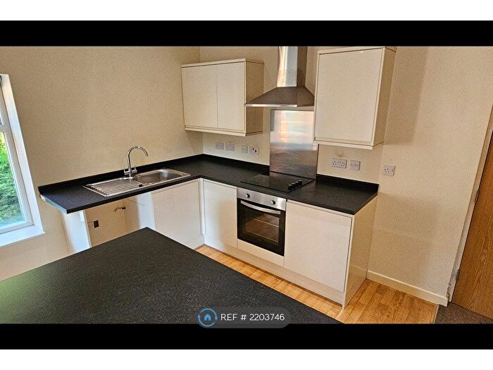 2 Bedroom Flat To Rent In Shire House, Bromsgrove, B60