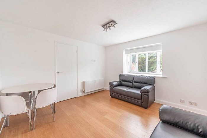 1 Bedroom Flat For Sale In Alliance Close, Wembley, HA0