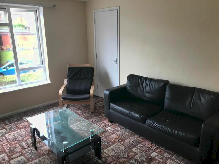 5 Bedroom Terraced House To Rent In Sullivan Close, Colchester, CO4