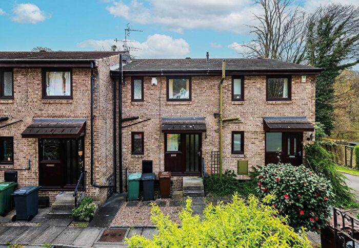 3 Bedroom Terraced House For Sale In Hawksworth Road, Horsforth, Leeds, West Yorkshire, Uk, LS18