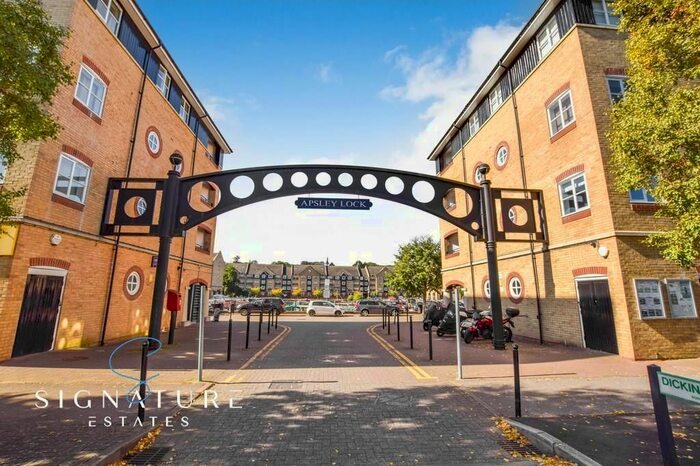 2 Bedroom Flat To Rent In Evans Wharf, Hemel Hempstead, HP3