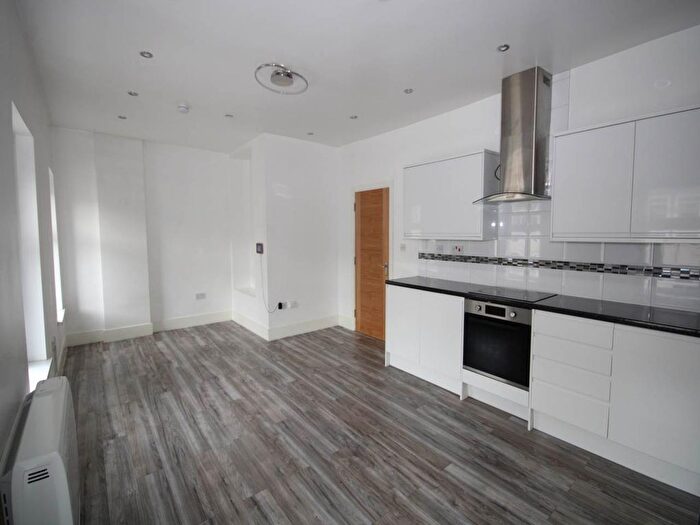 1 Bedroom Flat To Rent In High Street, Blackwood, NP12