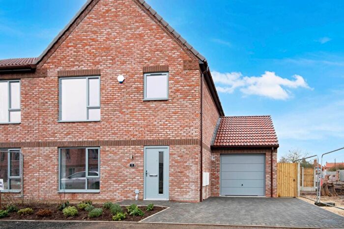 3 Bedroom Semi-Detached House To Rent In Knights Walk, Sutton Cum Lound, DN22