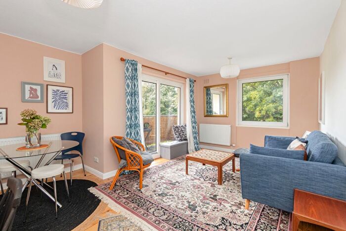 2 Bedroom Flat For Sale In / Orchard Brae Avenue, Orchard Brae, Edinburgh, EH4