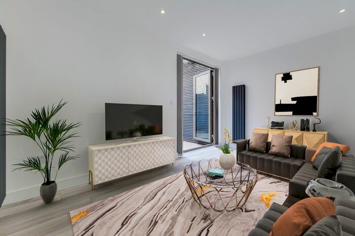 1 Bedroom Flat To Rent In Lord Derby House, Griffin Road, Plumstead, London, SE18