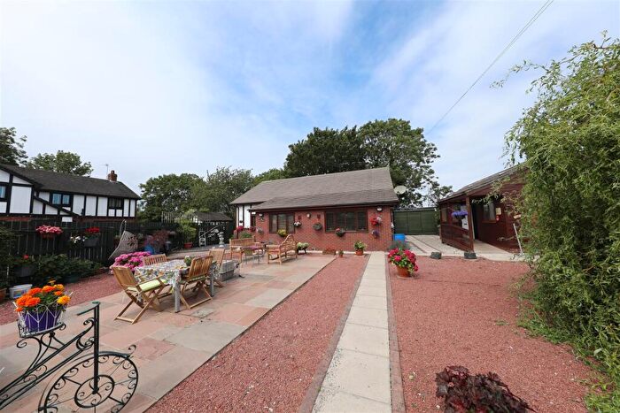 4 Bedroom Detached Bungalow For Sale In Station Road, Patrington, Hull, HU12