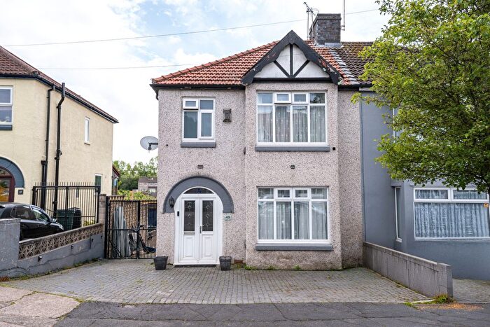 3 Bedroom Semi-Detached House For Sale In Stonebridge Park, Eastville, Bristol, Bristol, BS5