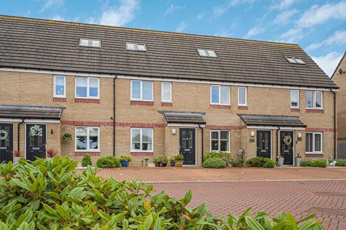 3 Bedroom Terraced House For Sale In Thornbank Crescent, Falkirk, FK2