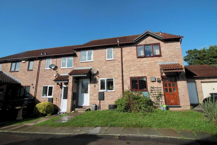 2 Bedroom Property To Rent In Apseleys Mead, Bradley Stoke, Bristol, BS32