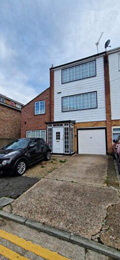 1 Bedroom End Of Terrace House To Rent In Chestnut Close, Northfleet, Gravesend, Kent, DA11