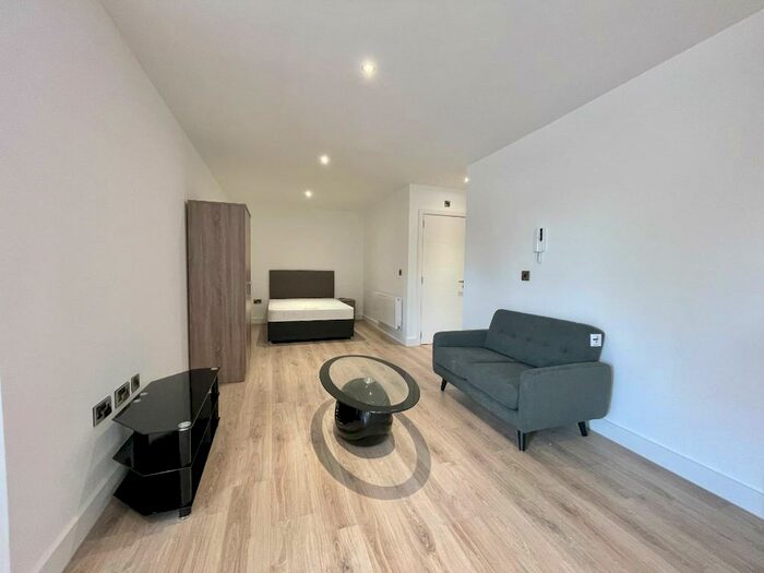 Studio To Rent In Broadoaks, Streetsbrook Road, Solihull, West Midlands, B91