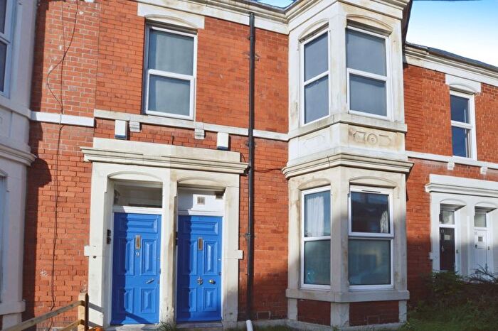 3 Bedroom Flat To Rent In Myrtle Grove, Jesmond, Newcastle Upon Tyne, NE2