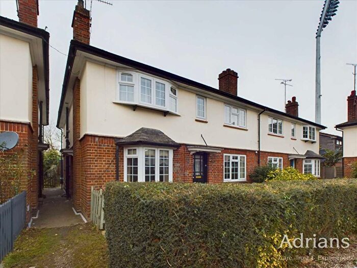 3 Bedroom Maisonette To Rent In Hayes Close, Chelmsford, CM2