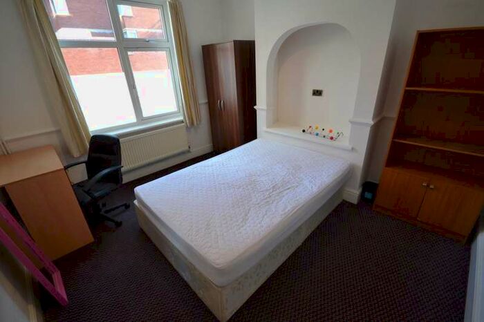 4 Bedroom House To Rent In Filbert Street East, Leicester, LE2