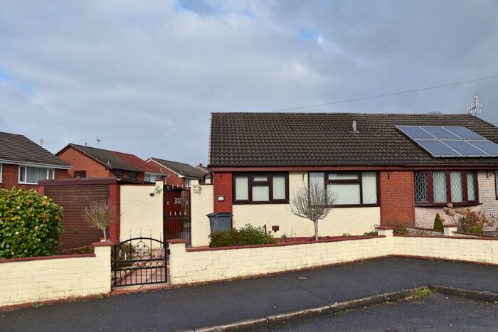 2 Bedroom Semi-Detached Bungalow To Rent In Bosinney Close, Fenpark, Stoke-On-Trent, ST4