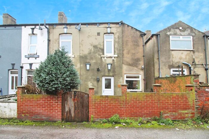 2 Bedroom Terraced House For Sale In Salem Place, Garforth, Leeds, LS25