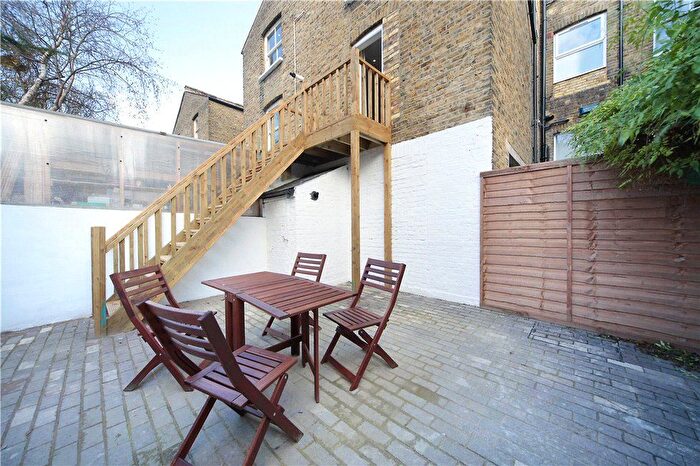 2 Bedroom Flat To Rent In Wandsworth Bridge Road, Fulham, SW6