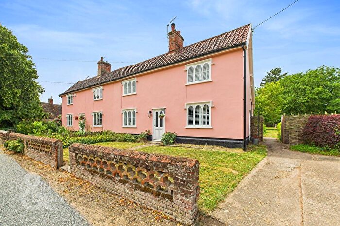 3 Bedroom Cottage For Sale In The Street, Thornham Magna, Eye, IP23