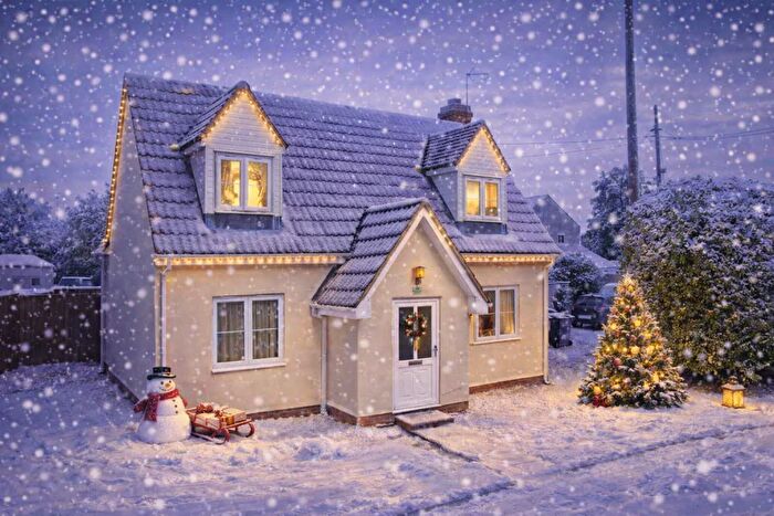 3 Bedroom Chalet For Sale In Crown Avenue, Christchurch, Wisbech, PE14