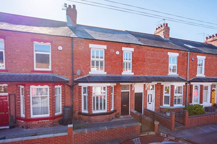 4 Bedroom Terraced House For Sale In First Avenue, York, YO31
